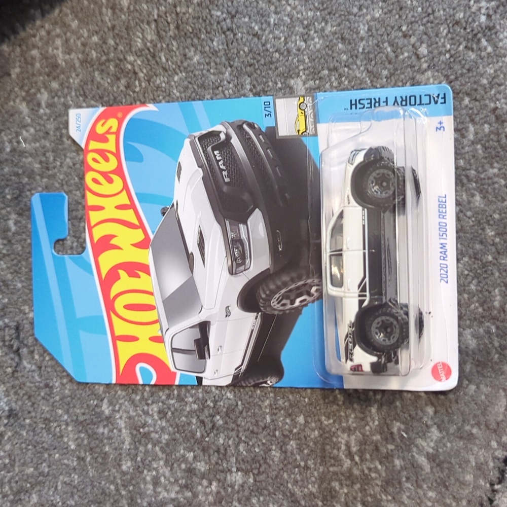 2020 Dodge Ram 1500 Rebel Hot wheels brand new